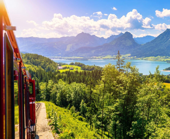 Fly & train Oostenrijk: rondreis incl. vlucht, trein en ontbijt