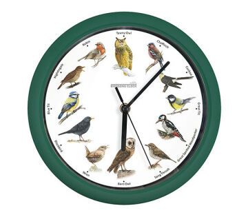 De Starlyf Klok met Vogelgeluiden heeft een bosgroene kleur en illustraties van vogels. 